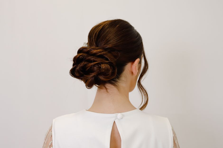 Coafură elegantă updo